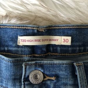 Levi’s 720 Distressed High Rise Skinny Jeans Sz.30